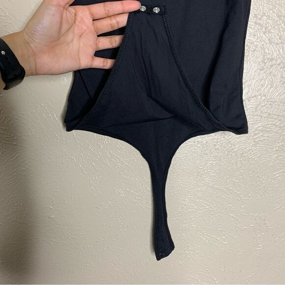 House of Harlow 1960 high neck thong bodysuit black - Picture 7 of 11